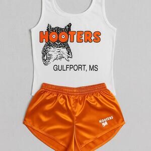 🔥 Vintage Hooters Tank & Shorts Set – Gulfport, MS – XS 🔥